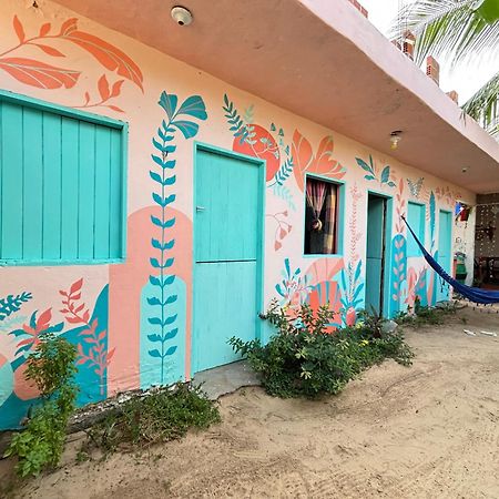 Hostel Flor Da Vida Canoa Quebrada Exterior photo